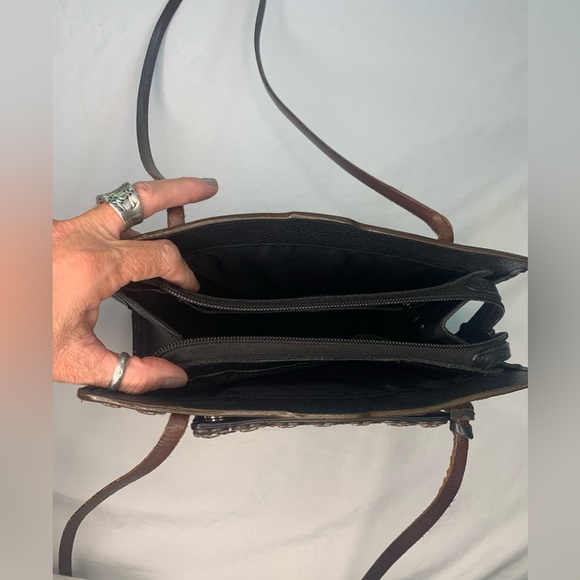 Brighton Paris Black Jagger Leather Vintage Peek a Boo Shoulder Purse Heart Trim - Picture 6 of 15